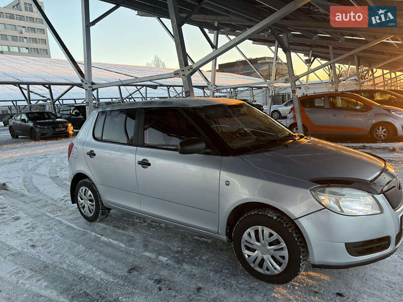 Хетчбек Skoda Fabia 2008 в Києві