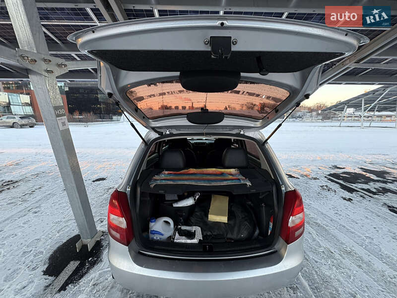 Хетчбек Skoda Fabia 2008 в Києві