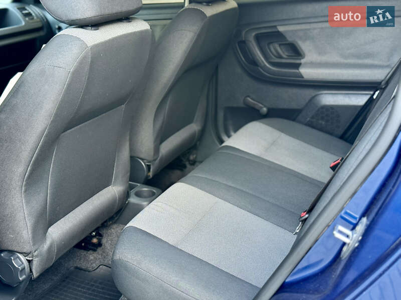 Хэтчбек Skoda Fabia 2009 в Днепре