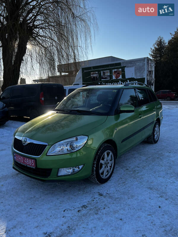 Универсал Skoda Fabia 2011 в Луцке