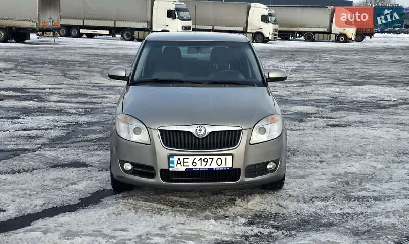 Універсал Skoda Fabia 2009 в Дніпрі