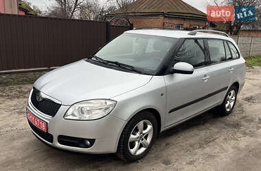 Универсал Skoda Fabia 2009 в Полтаве