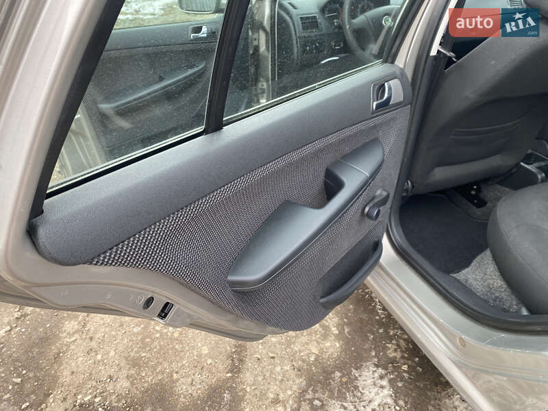 Универсал Skoda Fabia 2006 в Ивано-Франковске фото 26 Универсал Skoda Fabia 2006 в Ивано-Франковске