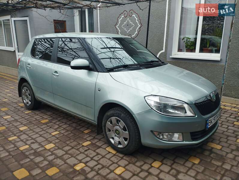 Skoda Fabia 2011 Skoda Fabia 2011