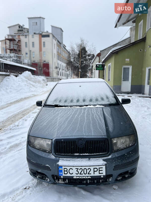 Хэтчбек Skoda Fabia 2005 в Львове