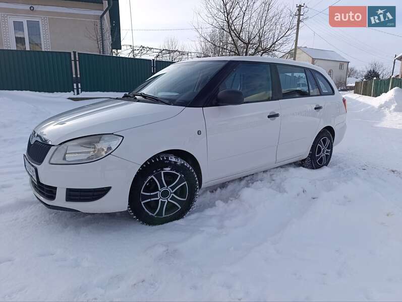 Skoda Fabia 2010 Skoda Fabia 2010