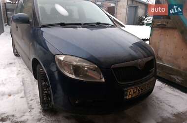 Хэтчбек Skoda Fabia 2008 в Царичанке