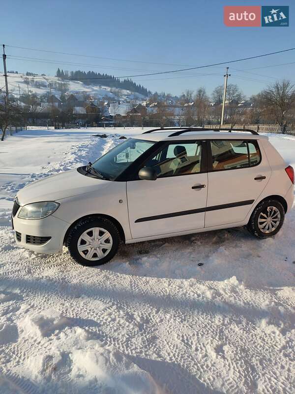 Хэтчбек Skoda Fabia 2011 в Рахове