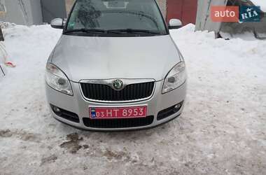 Хэтчбек Skoda Fabia 2008 в Луцке