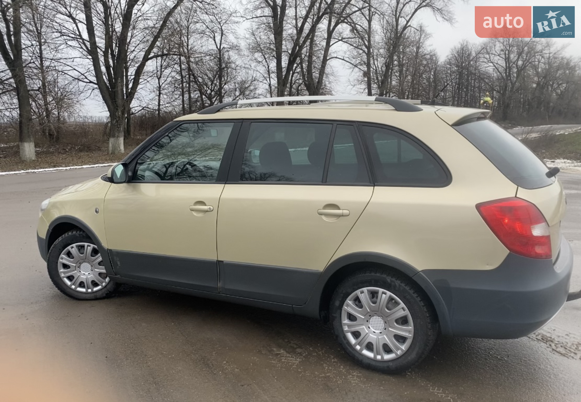 2010 Skoda Fabia - мініатюра 7
