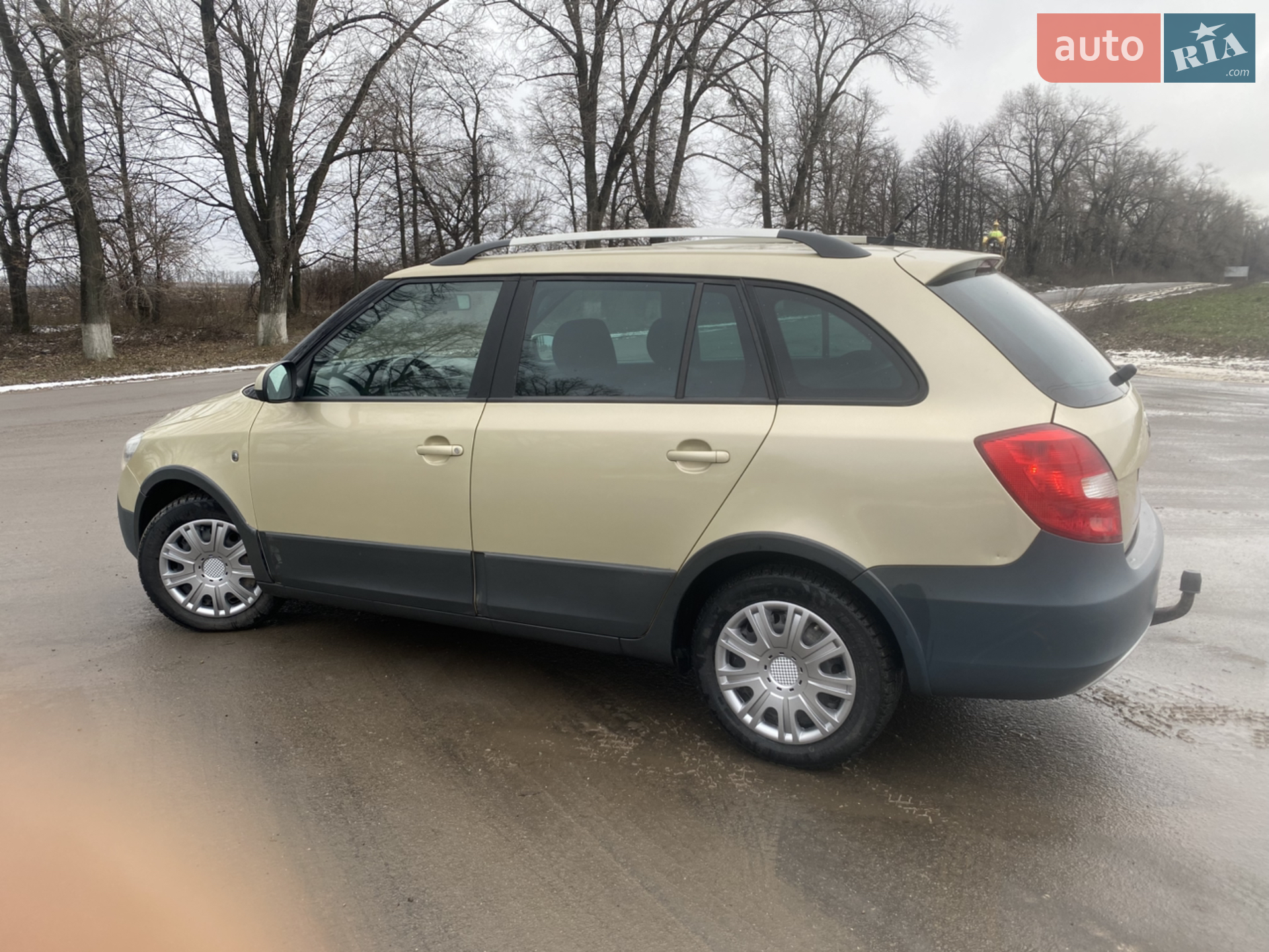2010 Skoda Fabia - мініатюра 11