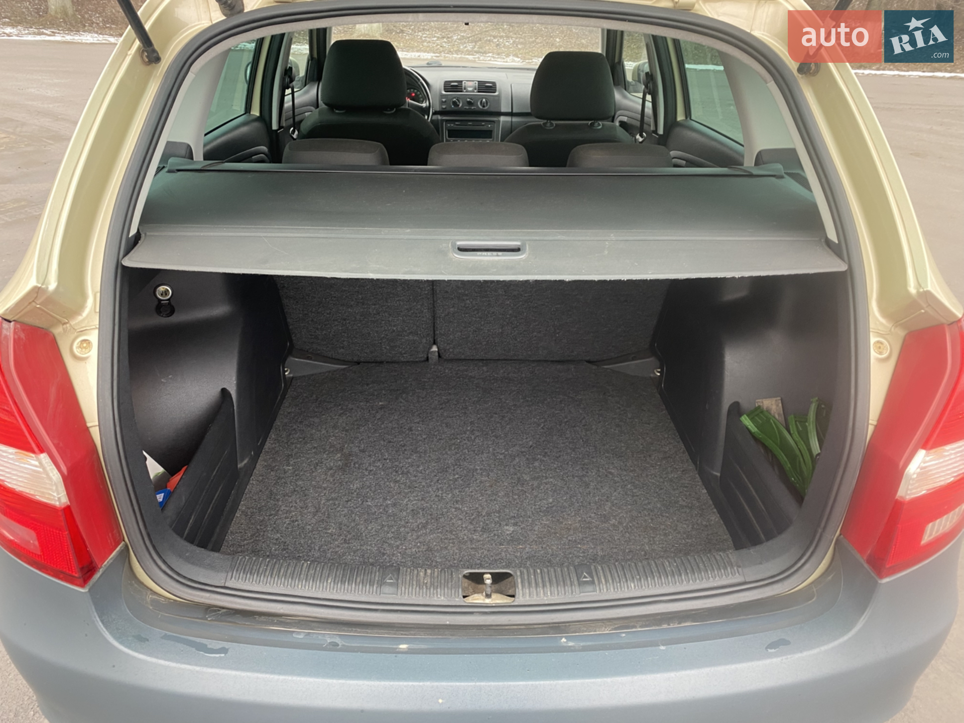 2010 Skoda Fabia - мініатюра 13