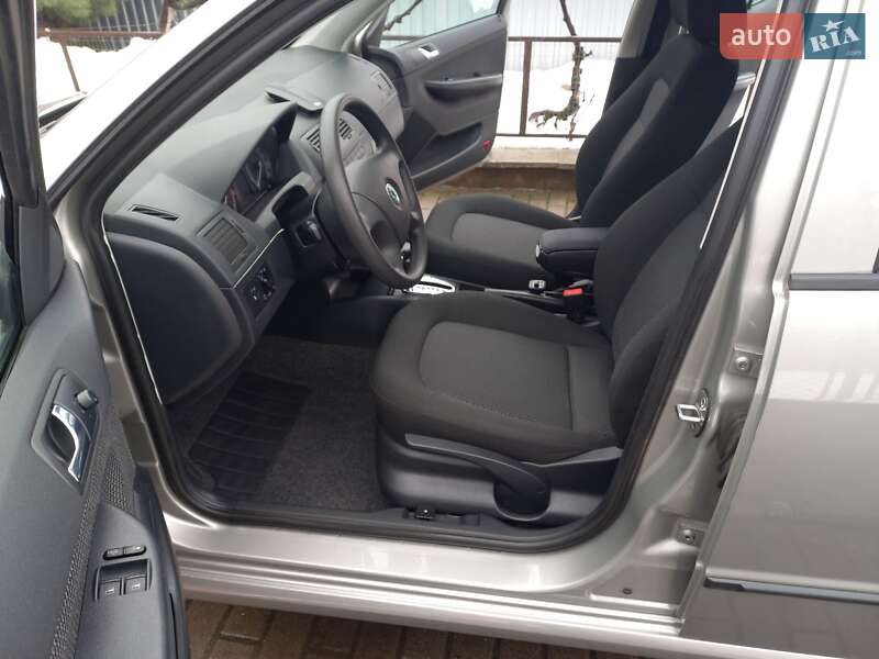 Хэтчбек Skoda Fabia 2006 в Мукачево