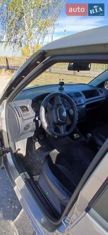 Хэтчбек Skoda Fabia 2012 в Богодухове