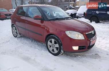 Хэтчбек Skoda Fabia 2007 в Чернигове