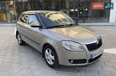 Хэтчбек Skoda Fabia 2007 в Ровно