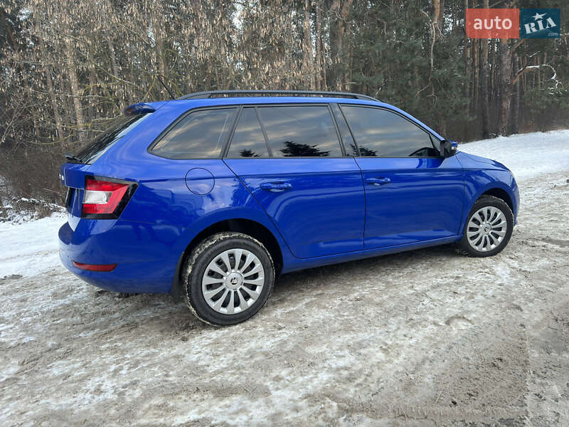 Универсал Skoda Fabia 2021 в Киеве