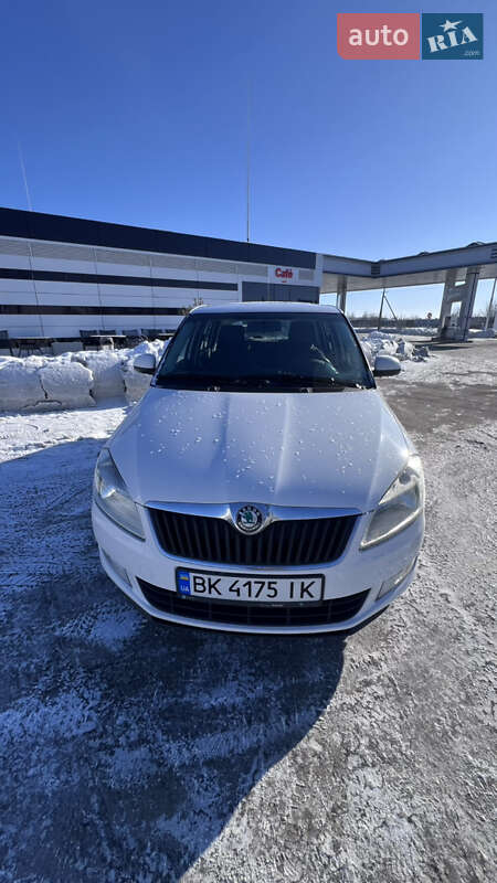 Универсал Skoda Fabia 2011 в Вараше