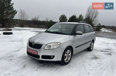 Универсал Skoda Fabia 2009 в Полтаве