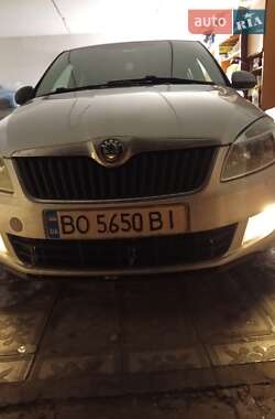 Універсал Skoda Fabia 2012 в Тернополі