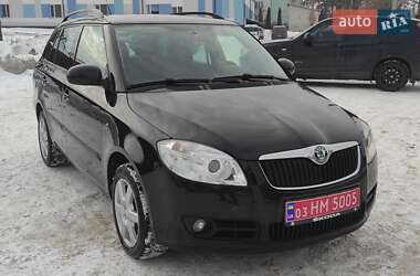 Универсал Skoda Fabia 2010 в Киверцах
