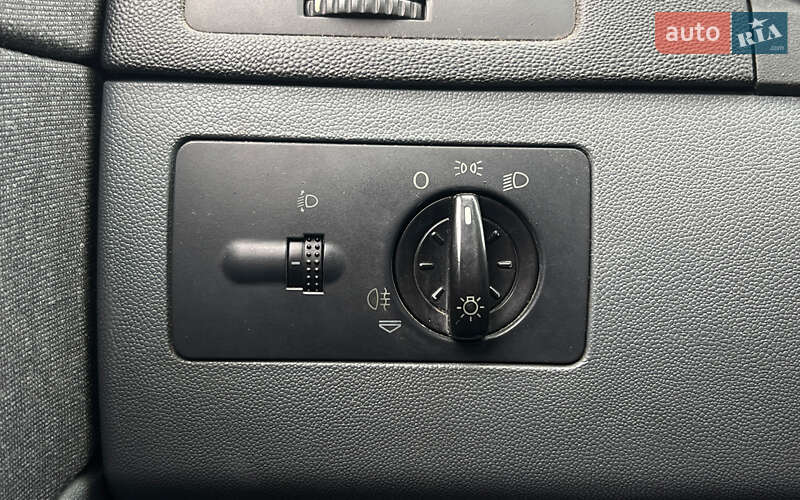 Хэтчбек Skoda Fabia 2002 в Львове