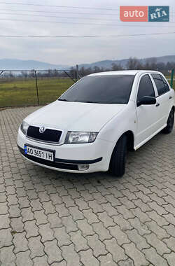 Хэтчбек Skoda Fabia 2004 в Поляне