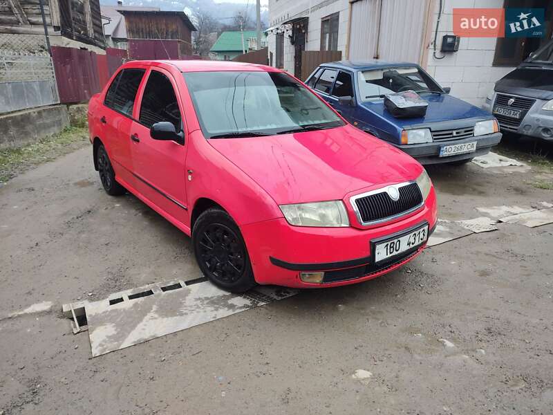 Седан Skoda Fabia 2002 в Тячеве