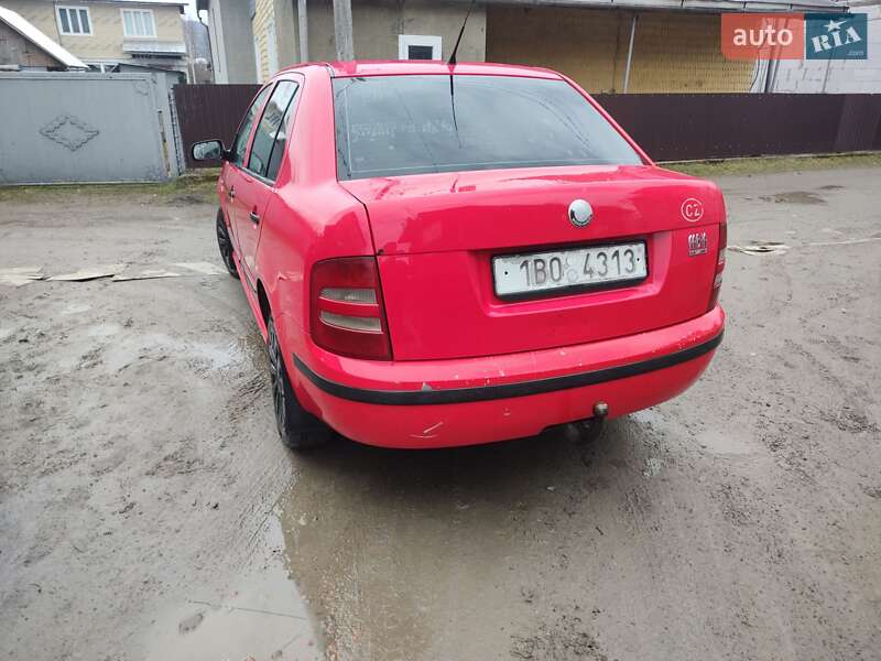 Седан Skoda Fabia 2002 в Тячеве