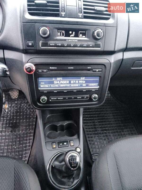 Хэтчбек Skoda Fabia 2010 в Ужгороде