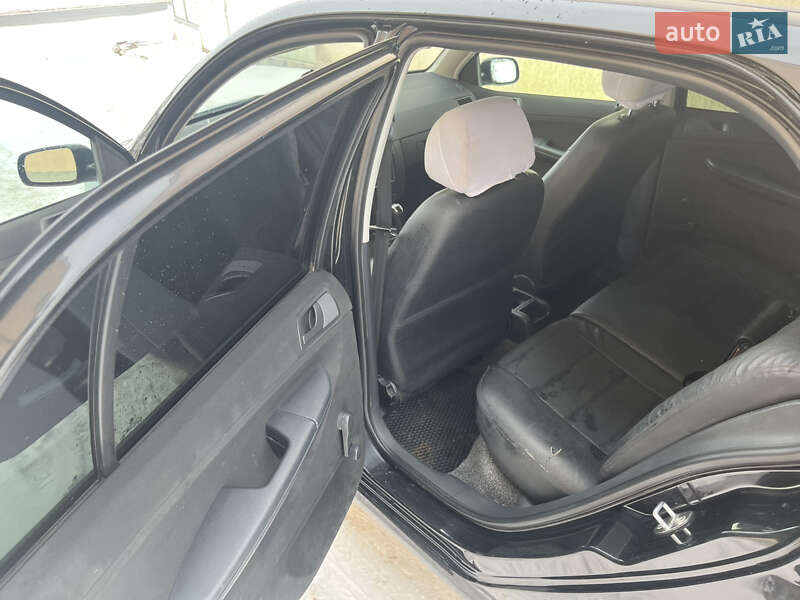 Хетчбек Skoda Fabia 2006 в Волочиську