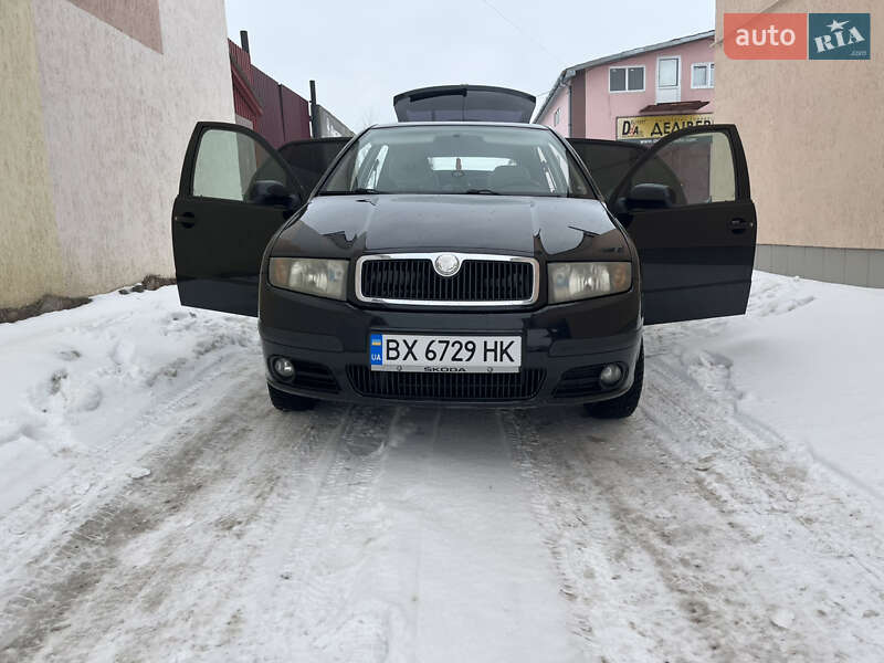Хетчбек Skoda Fabia 2006 в Волочиську