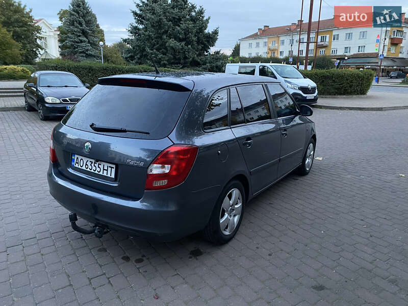 Универсал Skoda Fabia 2011 в Ужгороде