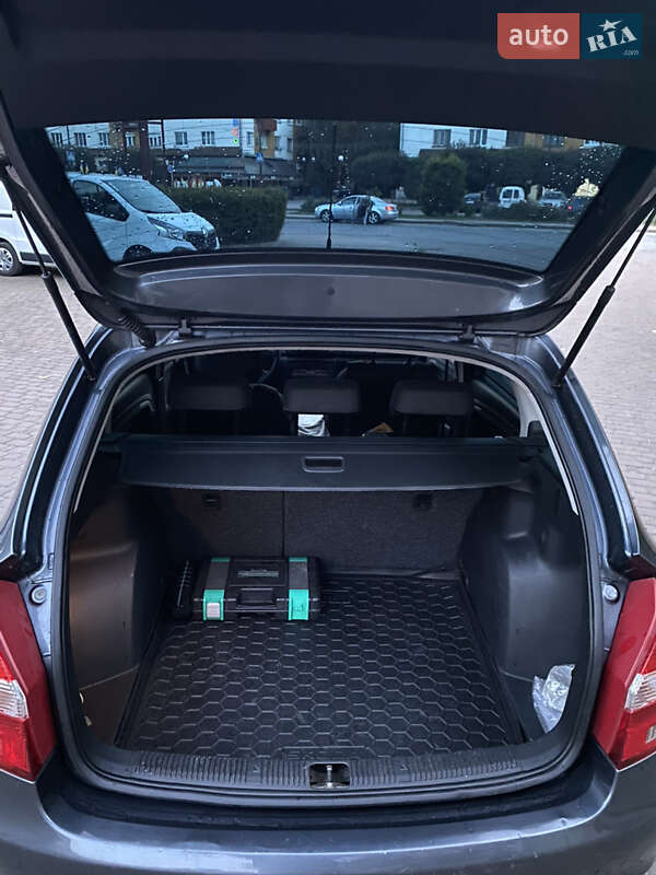 Универсал Skoda Fabia 2011 в Ужгороде