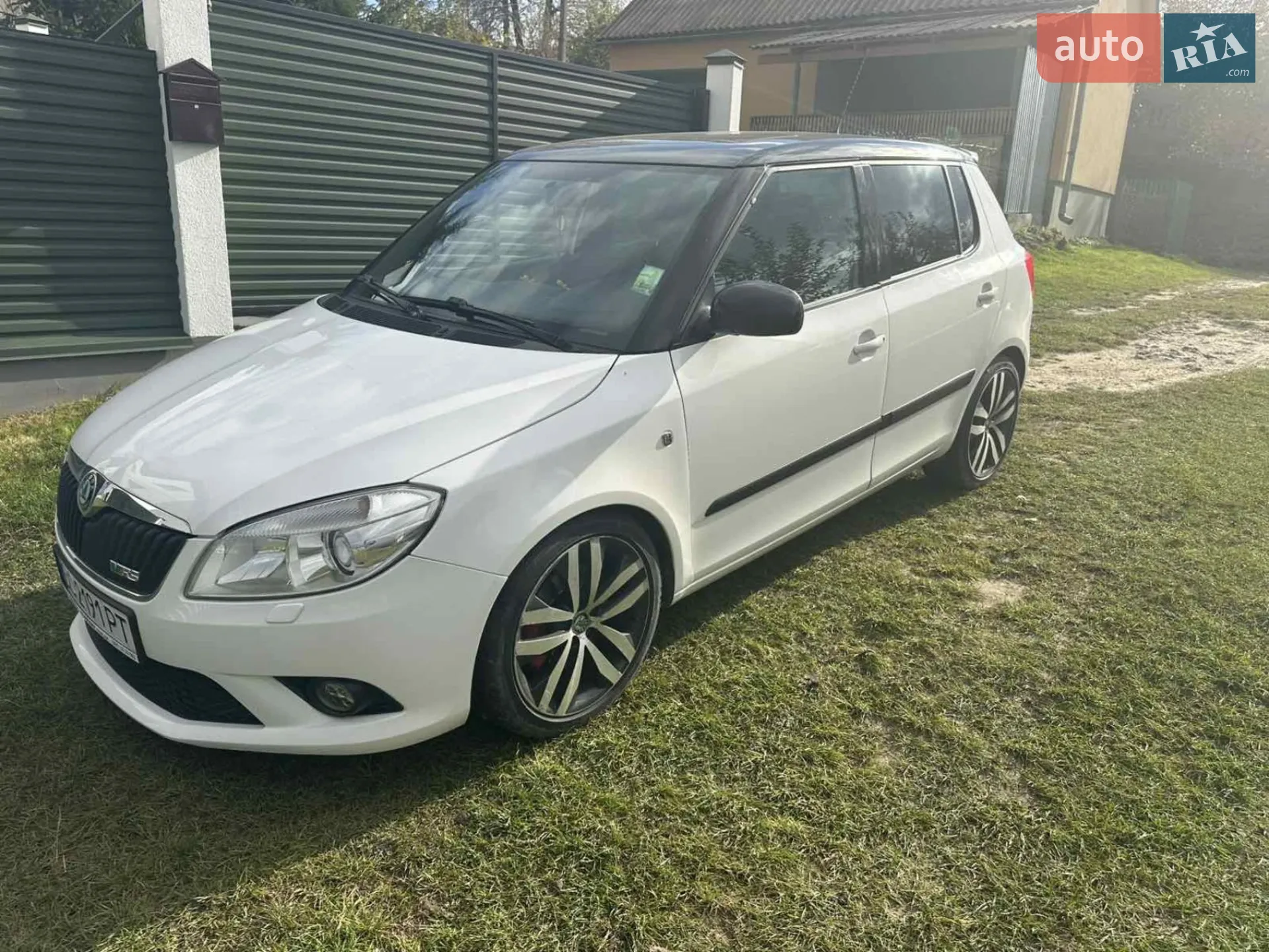 2011 Skoda Fabia - мініатюра 6