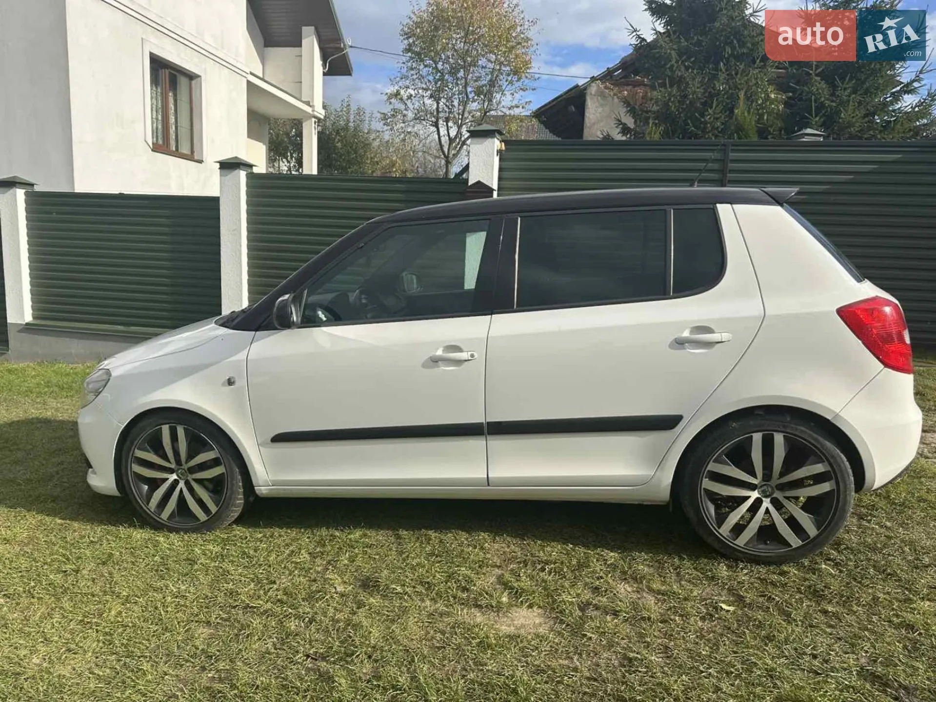 2011 Skoda Fabia - фото 1