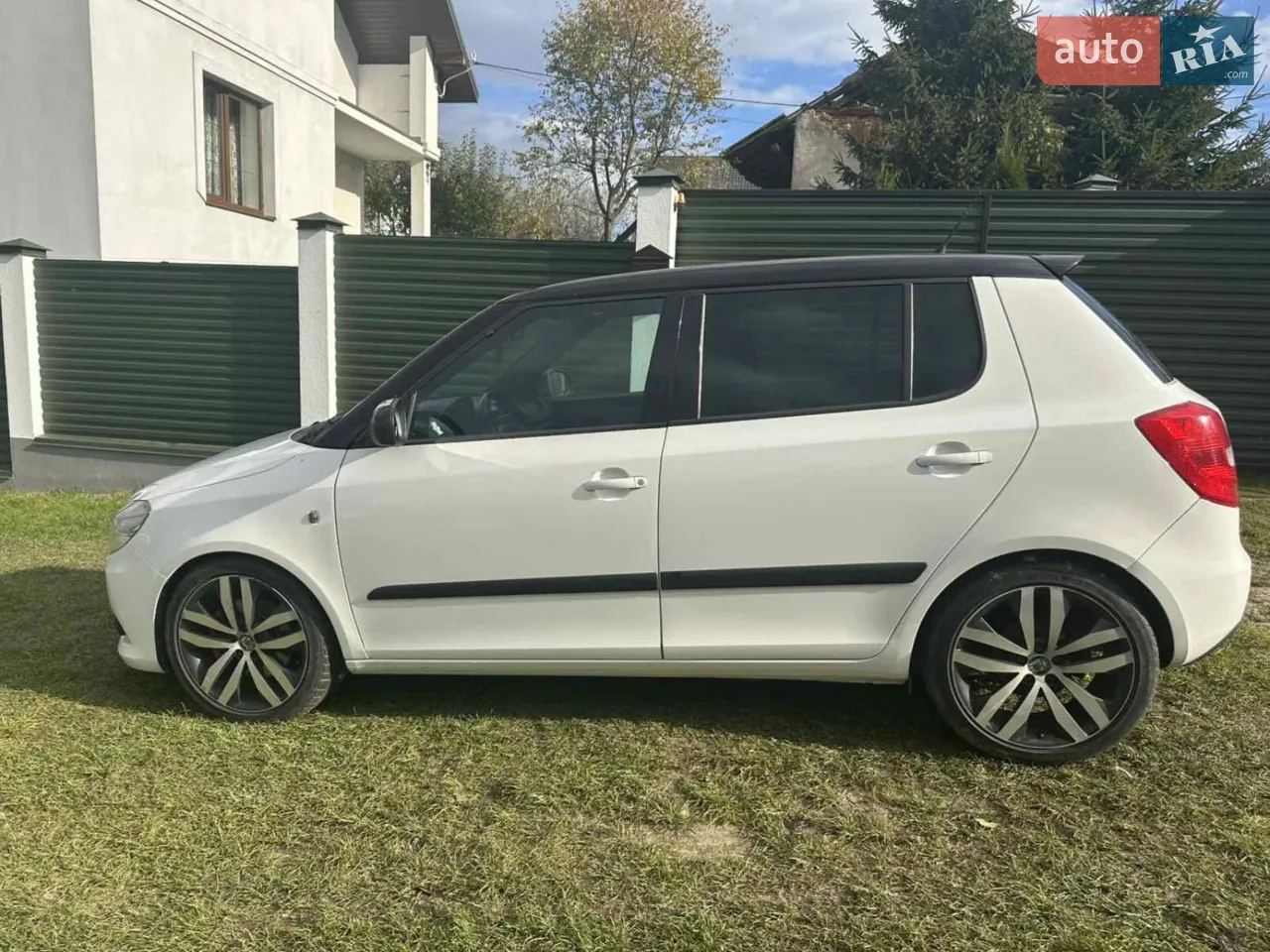 2011 Skoda Fabia - мініатюра 19
