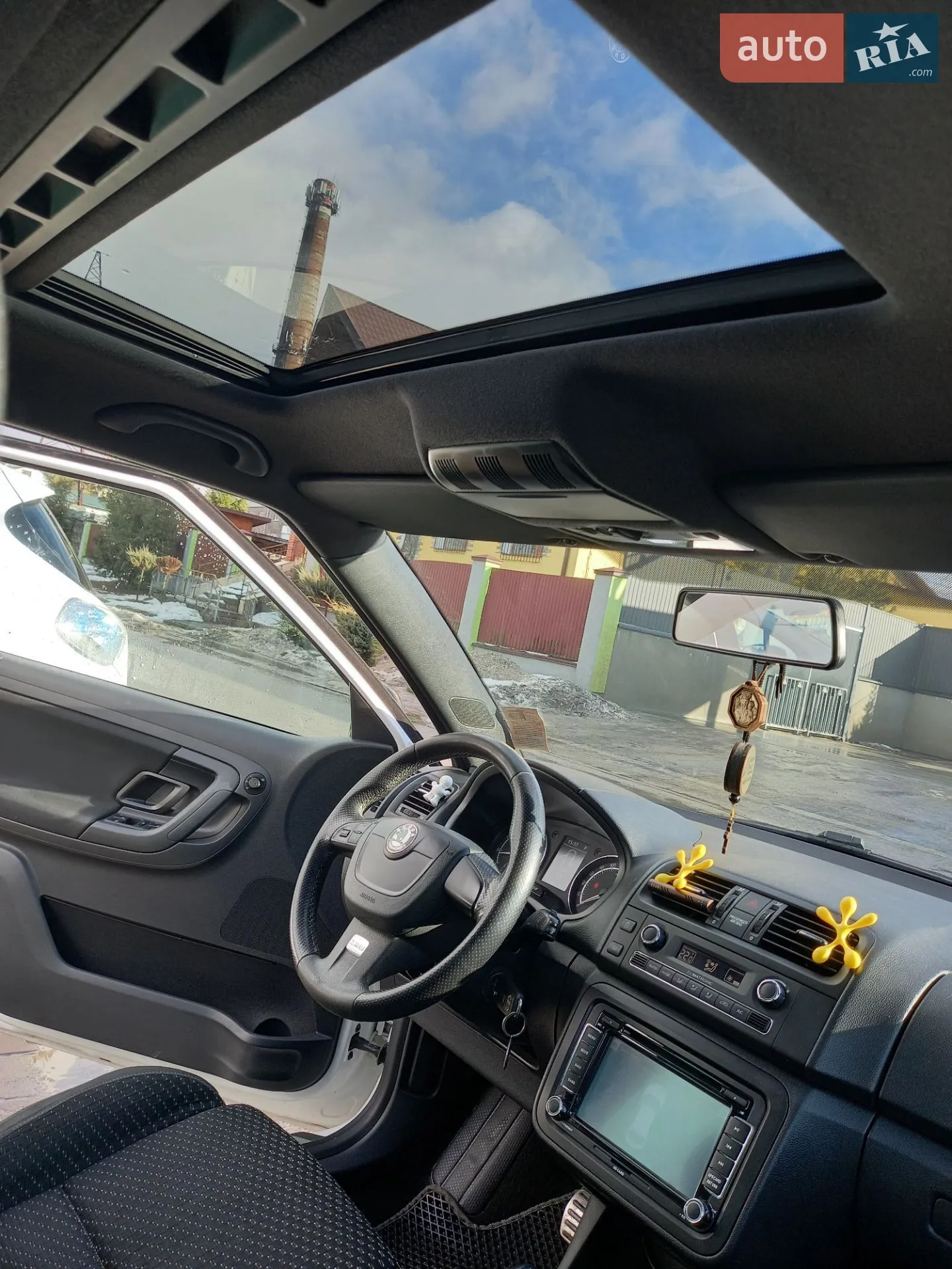 2011 Skoda Fabia - мініатюра 14