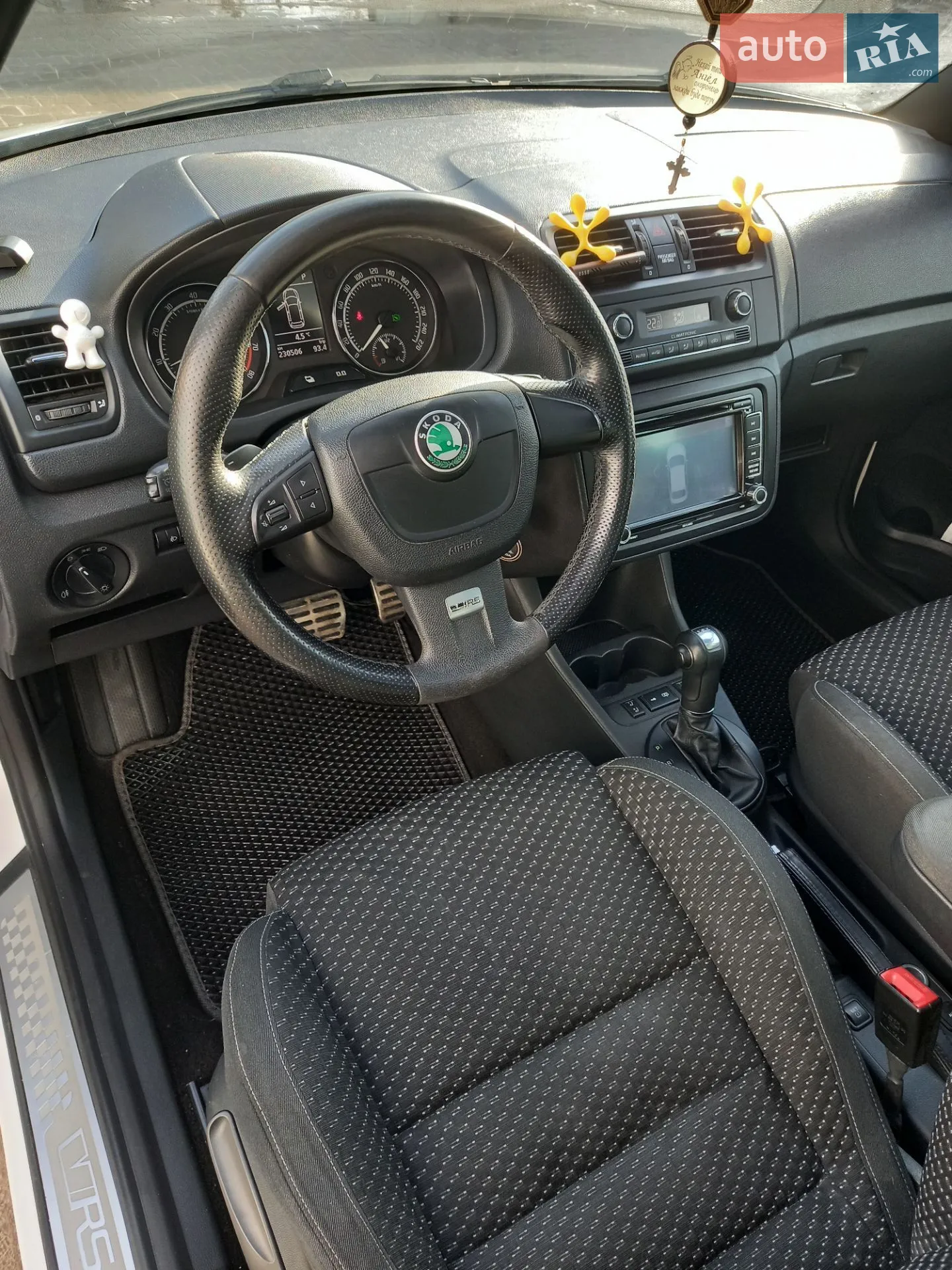 2011 Skoda Fabia - мініатюра 13