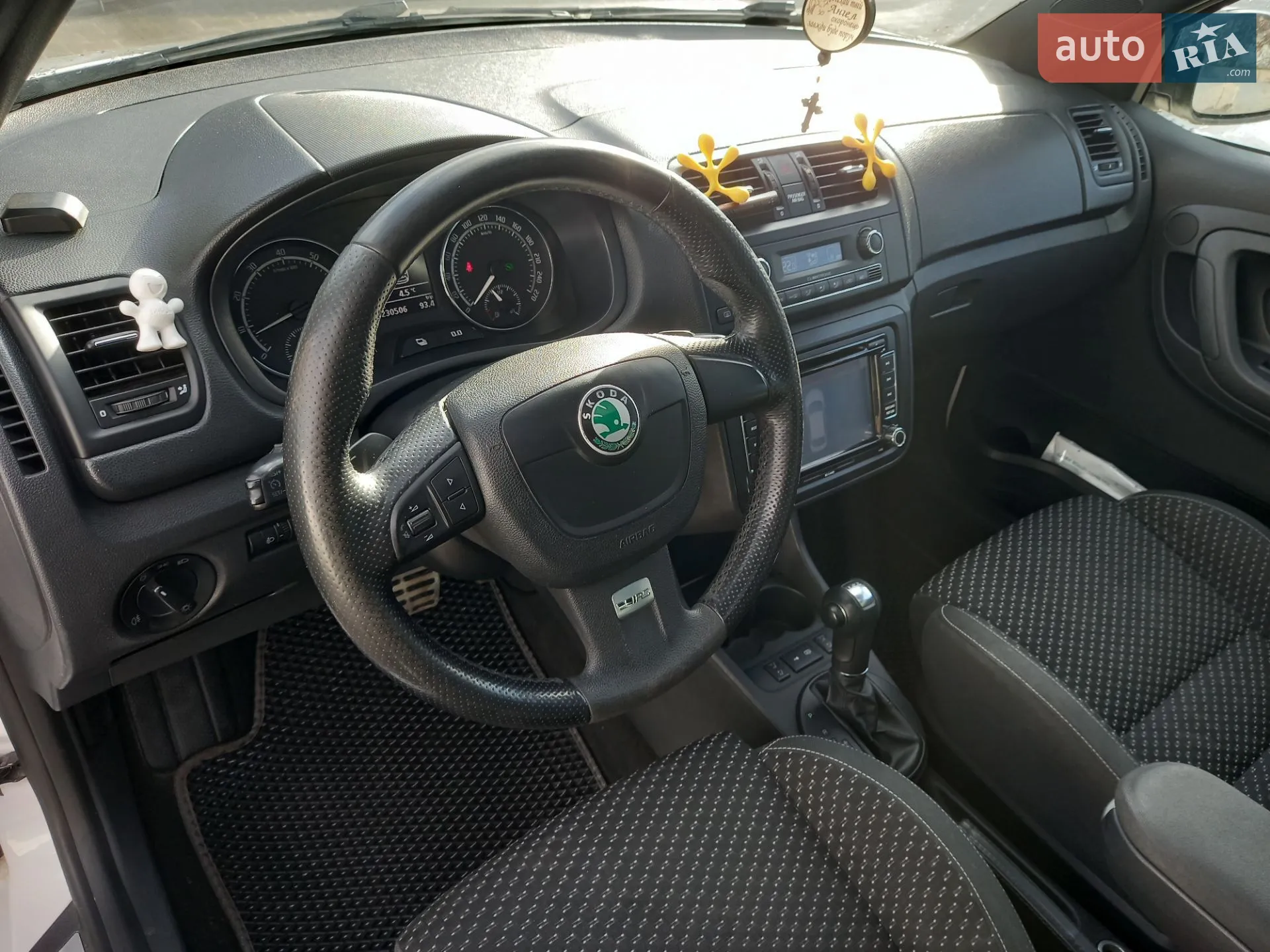 2011 Skoda Fabia - мініатюра 27