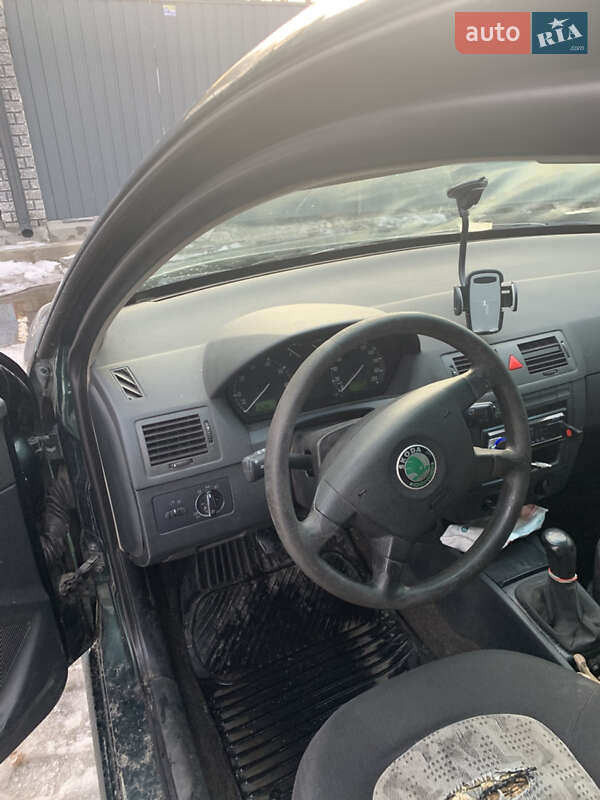 Универсал Skoda Fabia 2003 в Згуровке