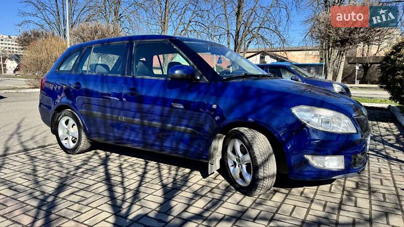Универсал Skoda Fabia 2011 в Ужгороде