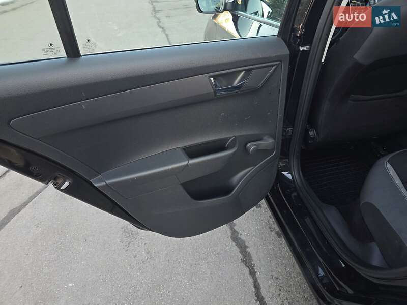 Универсал Skoda Fabia 2016 в Тернополе фото 25 Универсал Skoda Fabia 2016 в Тернополе