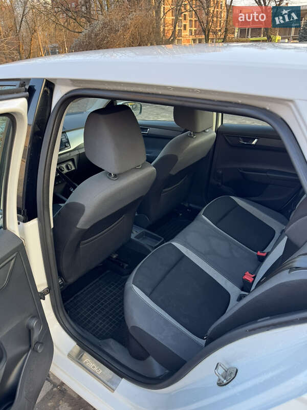 Хэтчбек Skoda Fabia 2016 в Львове