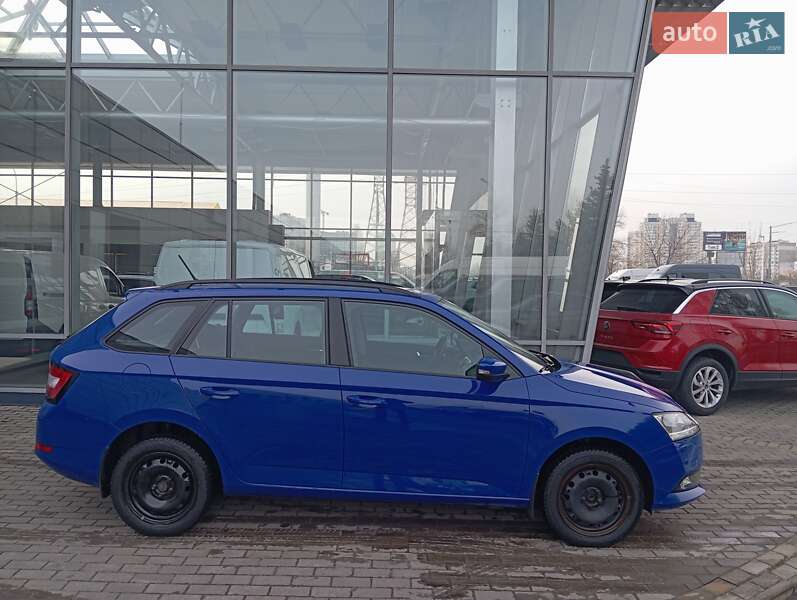 Универсал Skoda Fabia 2021 в Киеве