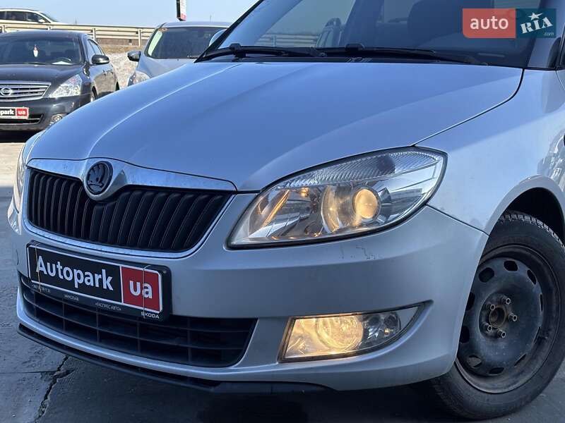 Хэтчбек Skoda Fabia 2011 в Львове
