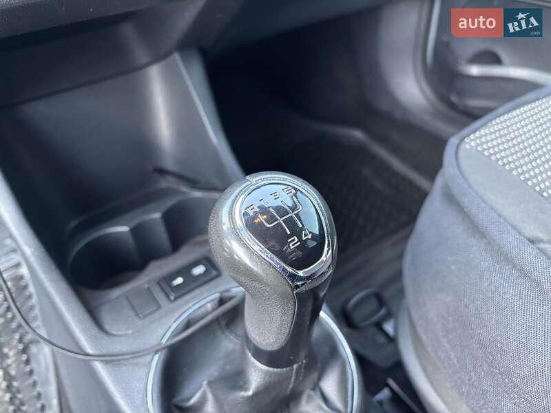 Хэтчбек Skoda Fabia 2011 в Львове