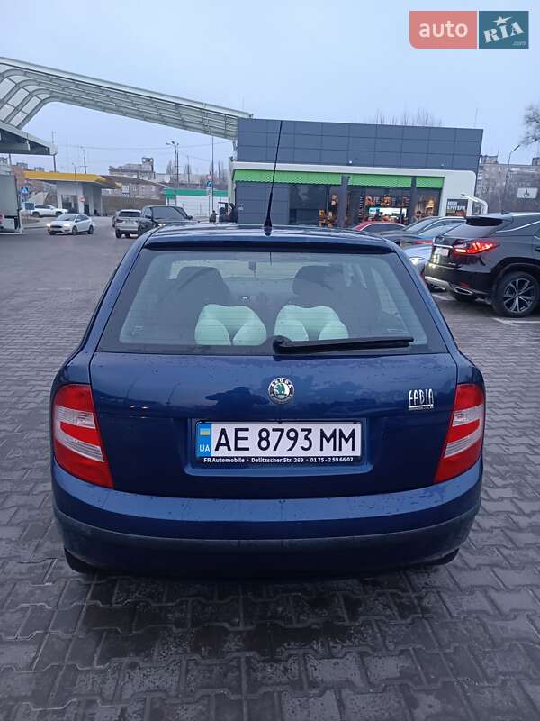 Хэтчбек Skoda Fabia 2006 в Днепре