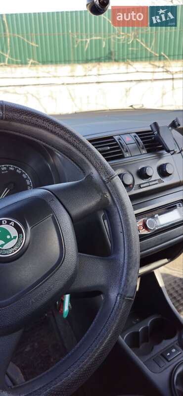 Хэтчбек Skoda Fabia 2010 в Хмельницком