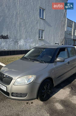 Хетчбек Skoda Fabia 2009 в Рівному